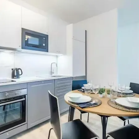 Apartment Vh203 *